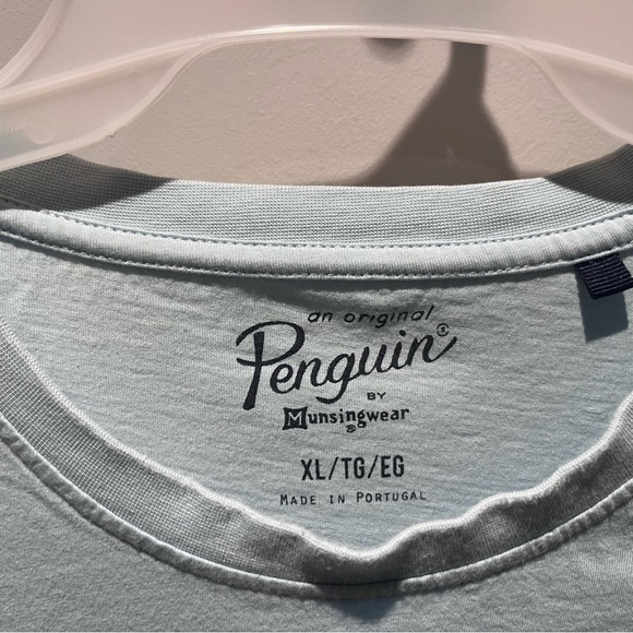 This light blue Penguin T-Shirt in size XL, is no longer the right fit for me - Picture 2 of 4